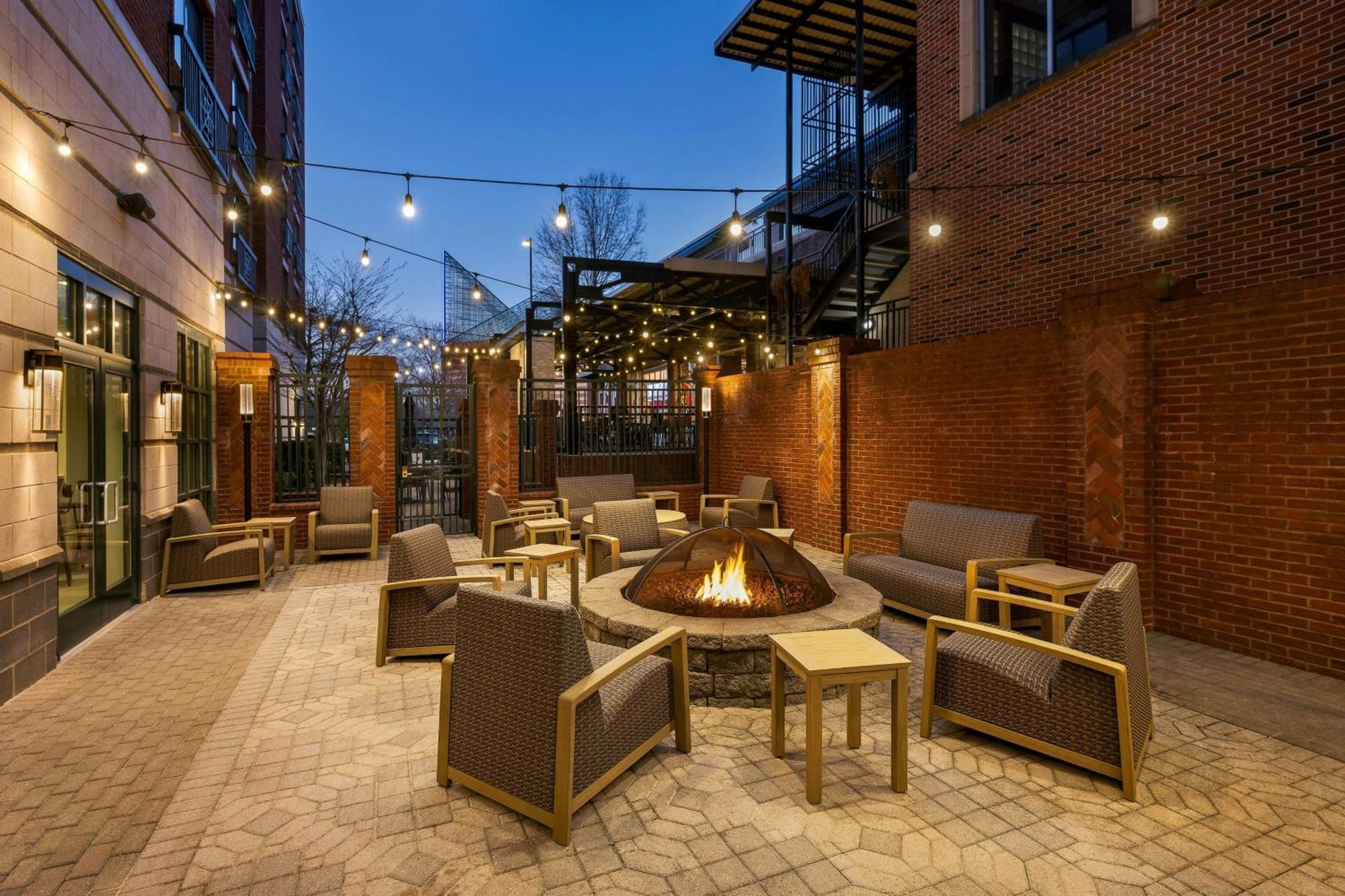 Courtyard By Marriott Chattanooga Downtown Ngoại thất bức ảnh